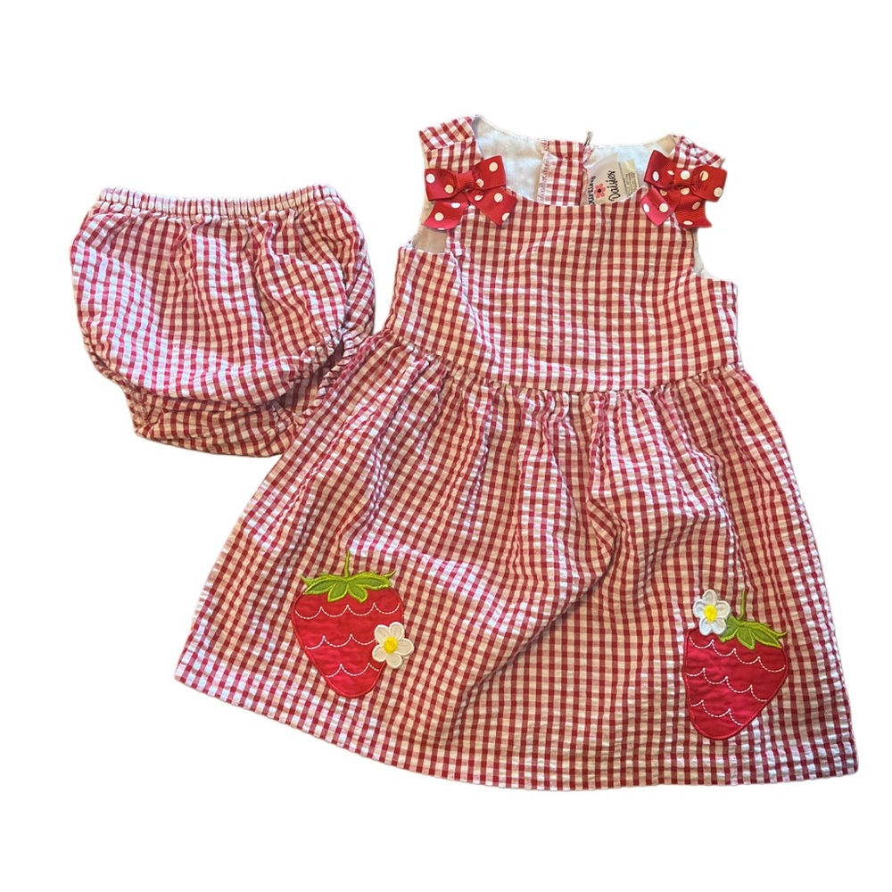 Counting Daisies Seersucker Set, Red Gingham, Strawberries, Size Infant 18M
